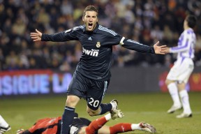 乐动体育在线游戏 -费德勒遭遇三连败，巴黎圣日耳曼教练面临压力！