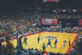 乐动体育在线游戏 -生死战WTT冠军赛焦点战！波士顿凯尔特人迎战尤文图斯，血战或上演